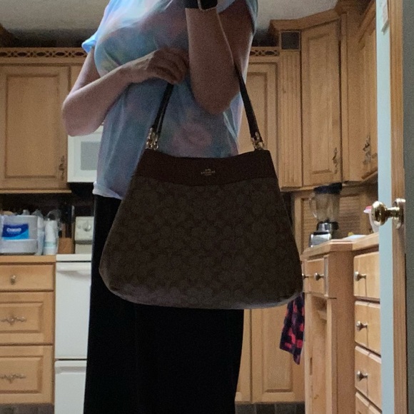 Coach Lexy Shoulder Bag Signature Canvas/Leather - Picture 10 of 11